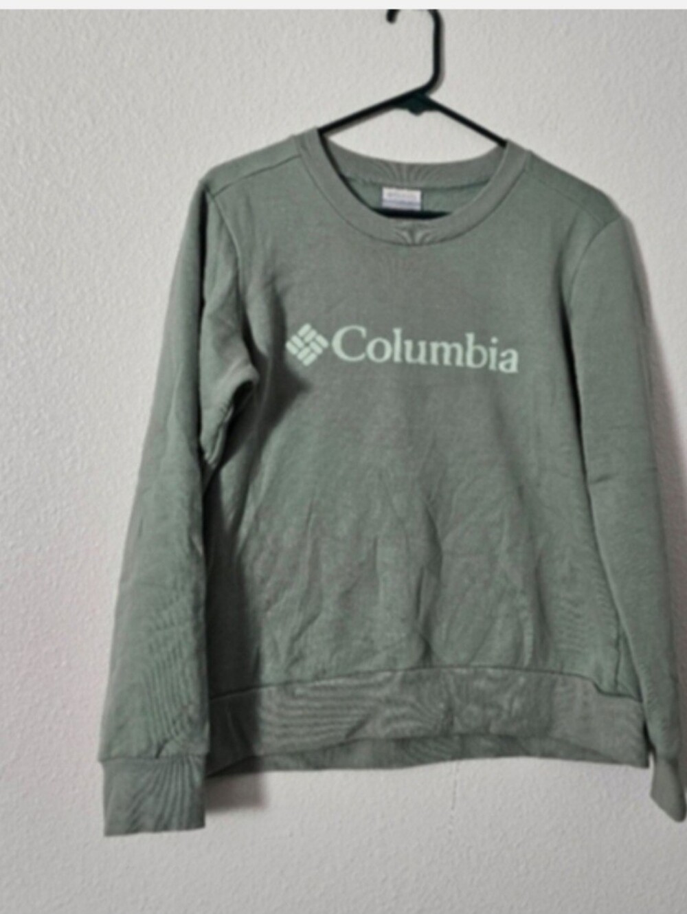 Columbia Crewneck Sweatshirt in Sage Green with White Logo Sz S